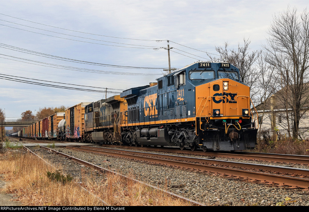 CSX 7411 on M-300